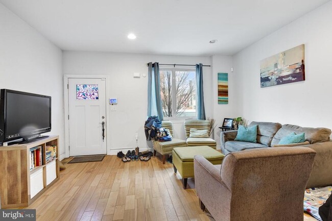 Building Photo - 2629 Cedar St