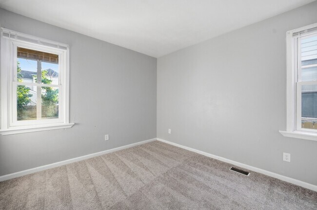 Photo - 243 W 32nd St Unit 1