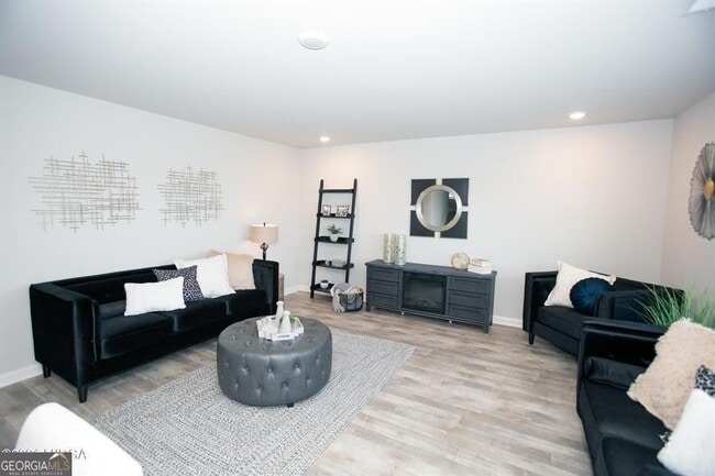 Photo - 178 Goodall Woods Dr