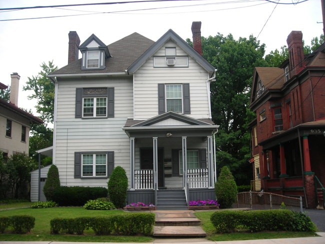 Exterior - 933 S Trenton Ave Unit #2