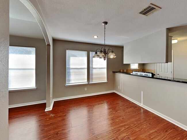 Photo - 5129 Jezebel St