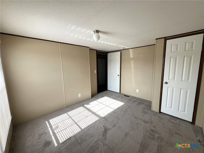 Photo - 1911 Wald Rd