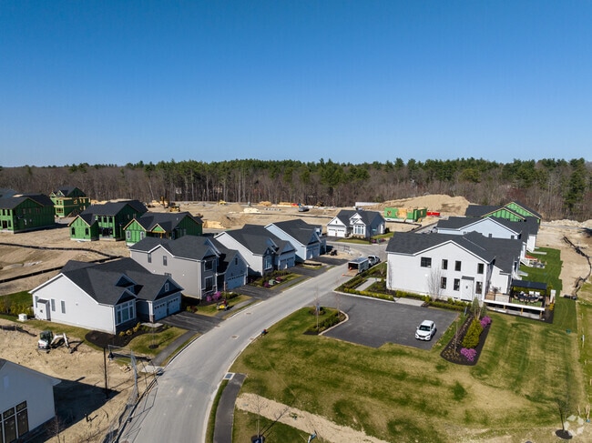 51 Sherburne Ave Tyngsboro, MA - Enclave at Tyngsborough Homes