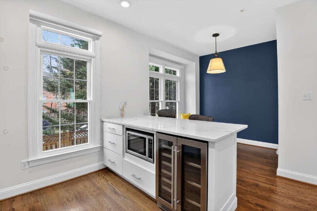 Photo - 504 N Thomas St