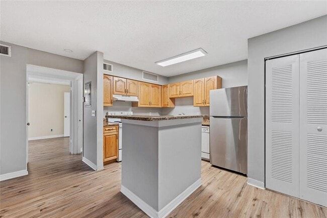 Photo - 370 Lake Placid Ct Unidad 101