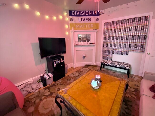 Photo - 97 Calumet St Unit 1