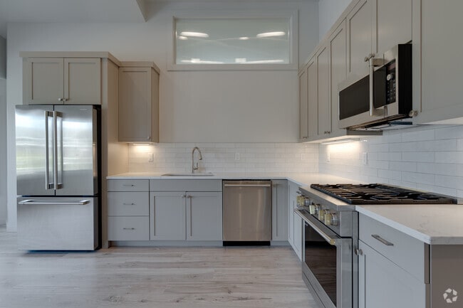 2 habitaciones, 2 baños - 875 pies cuadrados - Cocina - Elk Run Village