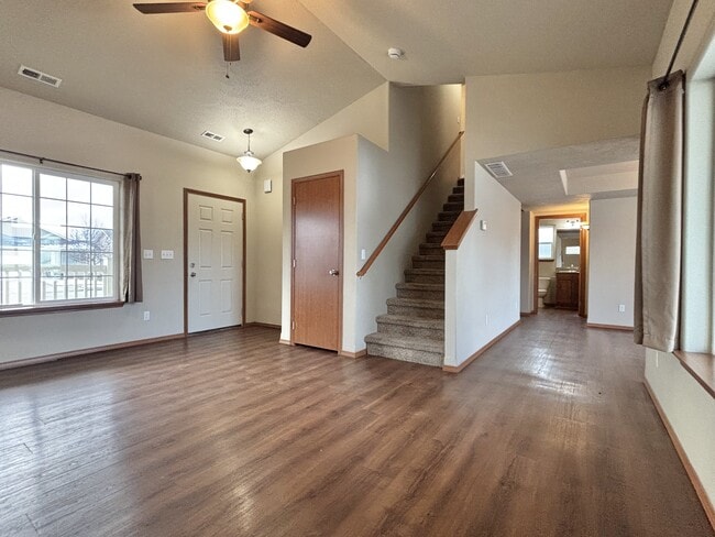 Photo - 8811 N Elm St