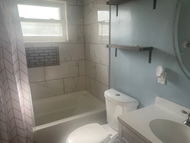 Photo - 165 Suncrest Dr