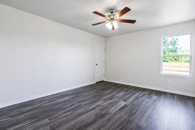 Photo - AVAILABLE NOW; APPLY TODAY ON OUR WEBSITE! 1 MONTH FREE