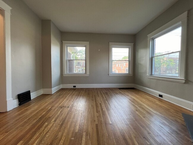 Photo - 16820 Madison Ave