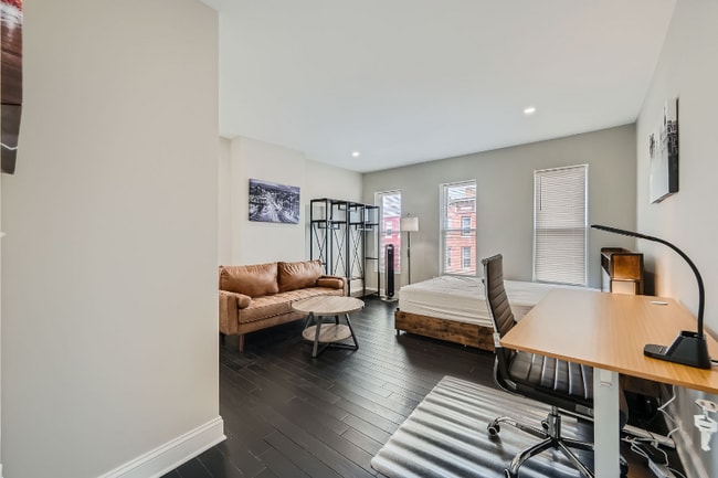Photo - 1019 E Preston St Townhome