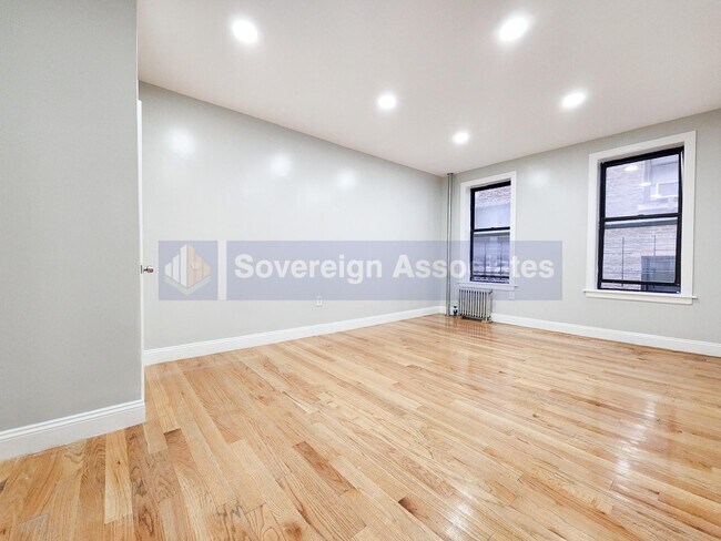 Photo - 911 Walton Unit 3C