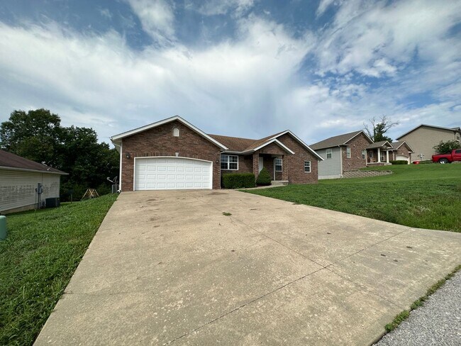 Photo - Your Dream Rental Awaits in Osage Hills – ...