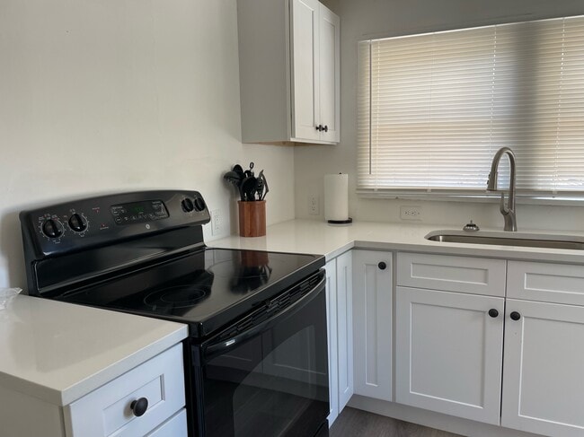 Photo - Von Hagen Carriage House 745