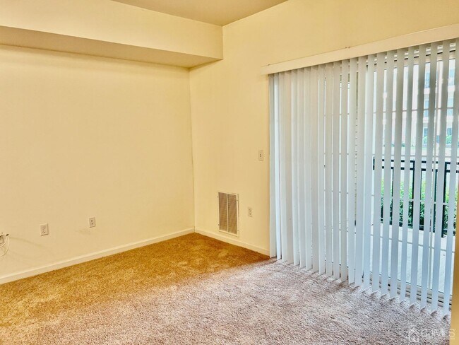 Photo - 716 Liberty Ct