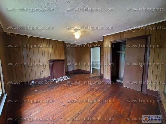 Photo - Huge 4 Bed House!