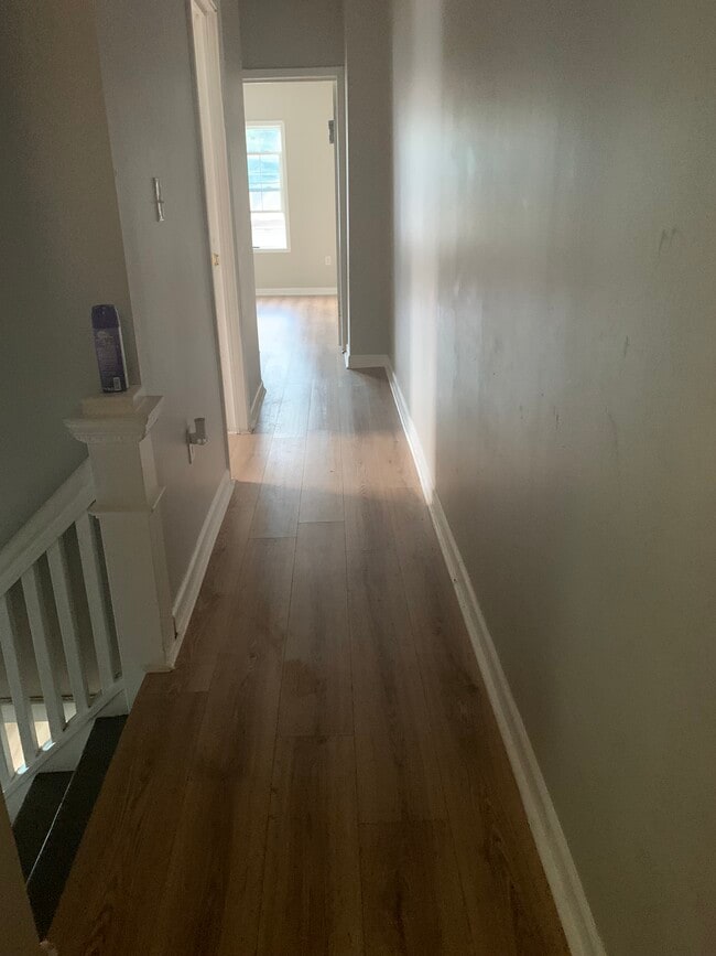 Building Photo - 349 W 28th St Rental