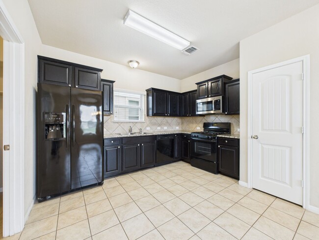 Photo - Connelly' Crossing   3 Bedroom Home