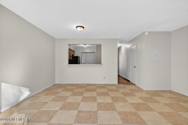 Photo - 4482 Melissa Ct W