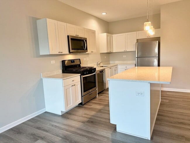 Photo - 301 N Madison St Unit 4C