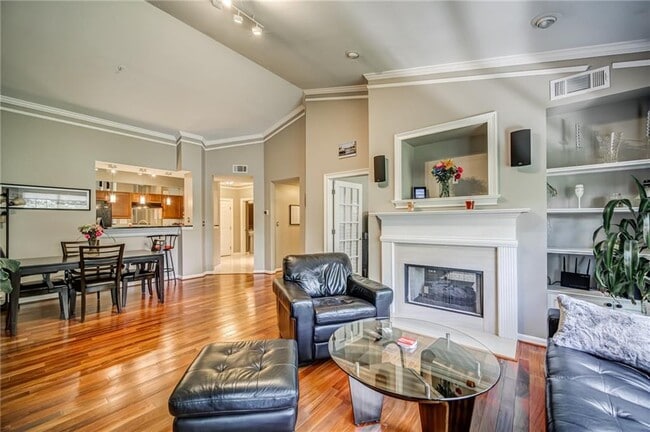 Building Photo - 3275 Lenox Rd NE