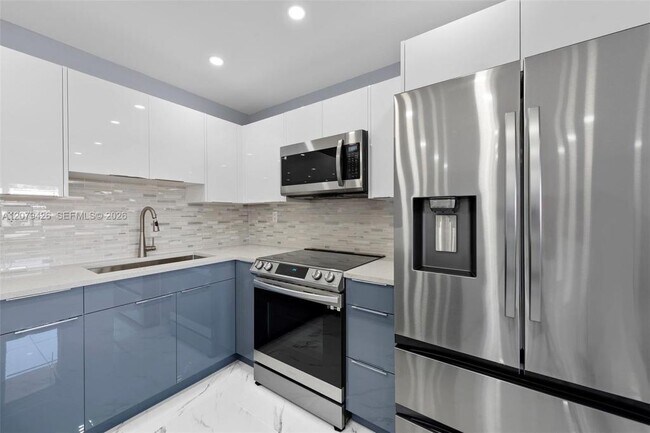 Photo - 1400 NE 54th St
