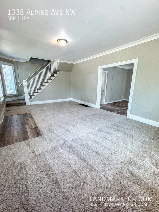 Photo - 1338 Alpine Ave NW