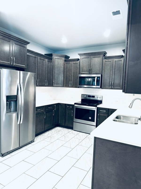 Photo - 310 W Horton St