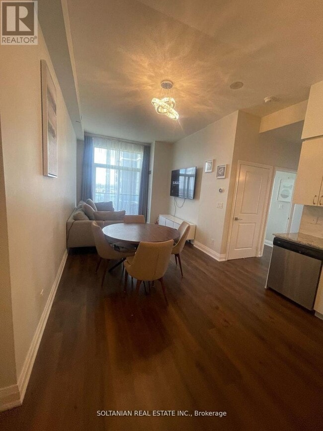 Photo - 3600 Hwy 7 W Unité 702