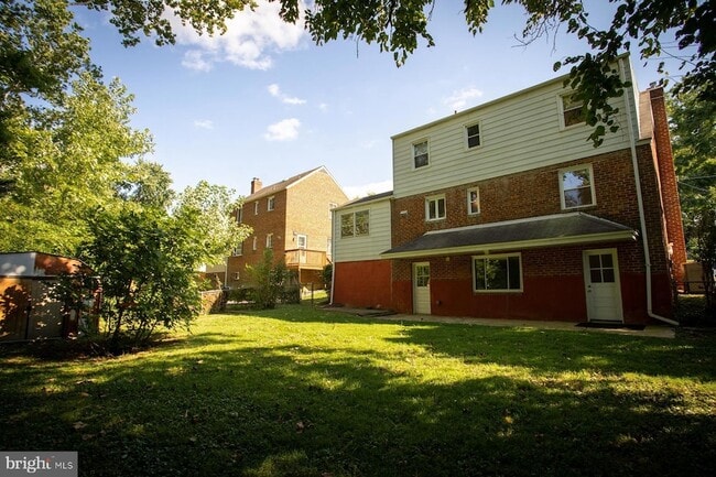 Photo - 5915 Ryland Dr