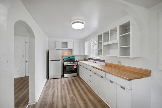 Photo - 1512 E 18th St