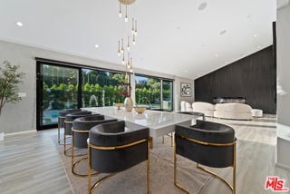 Photo - 5301 Crebs Ave