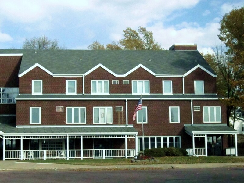Photo - Hillside Manor