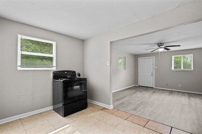 Photo - 2328 Boss St Unit A