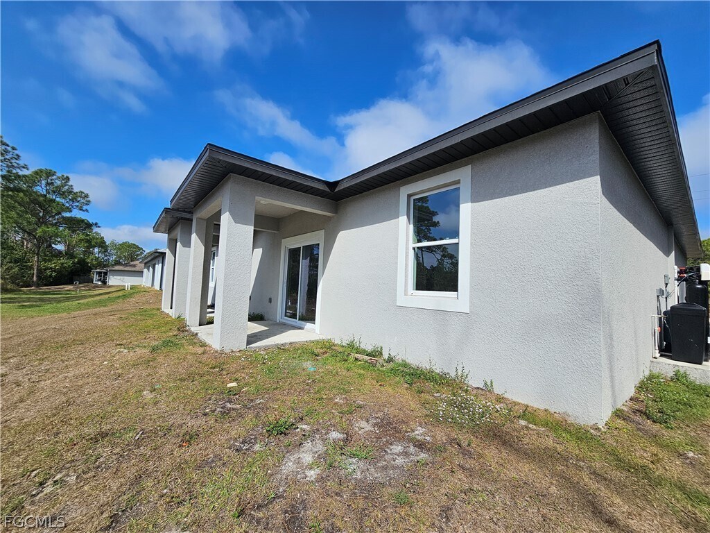 Photo - 8753 Buckingham Rd