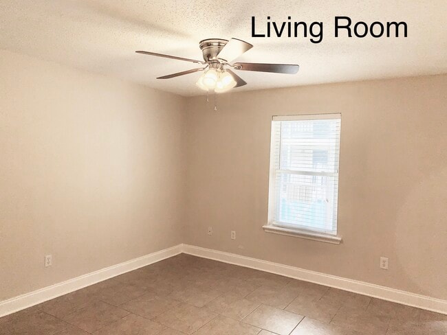 Photo - 2330 Edenborn Ave Unidad 120