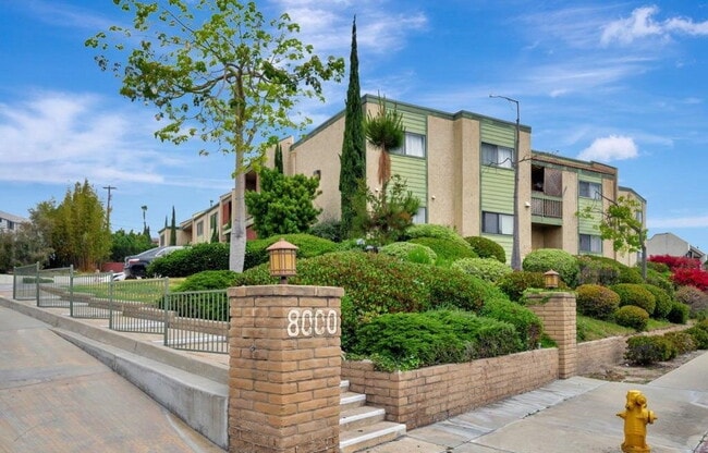 Photo - 8000 University Ave