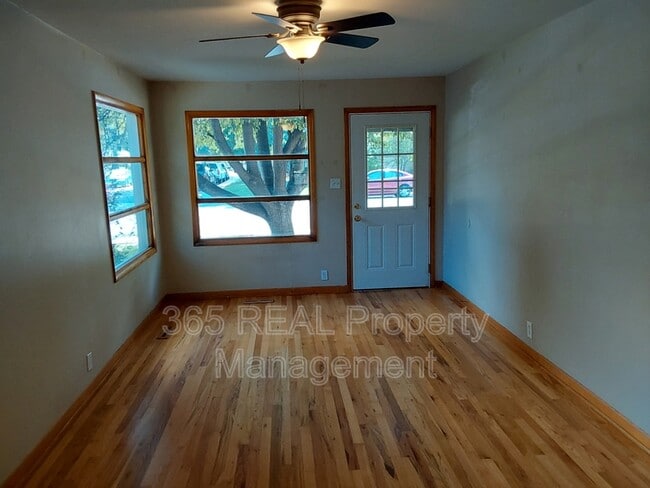 Photo - 1130 W Myrtle St