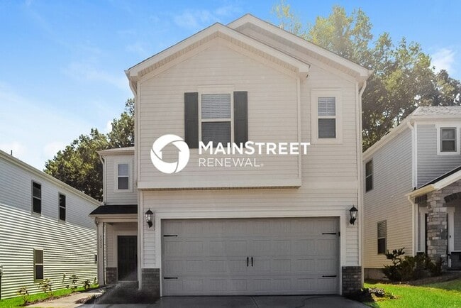 Building Photo - 4 Bedroom Pet-Friendly Home in Charlotte, NC with Main Street Renewal