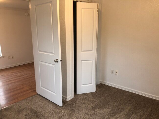 Photo - 1711 Cedar St