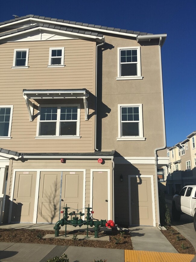 Photo - 3701 Islander Walk