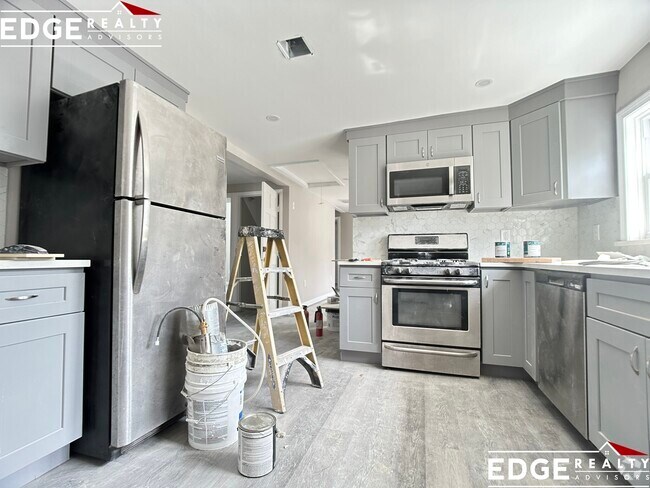 Building Photo - 16 Long Ave Unit 3 Rental