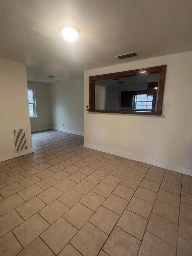 Photo - Home for Rent $1000