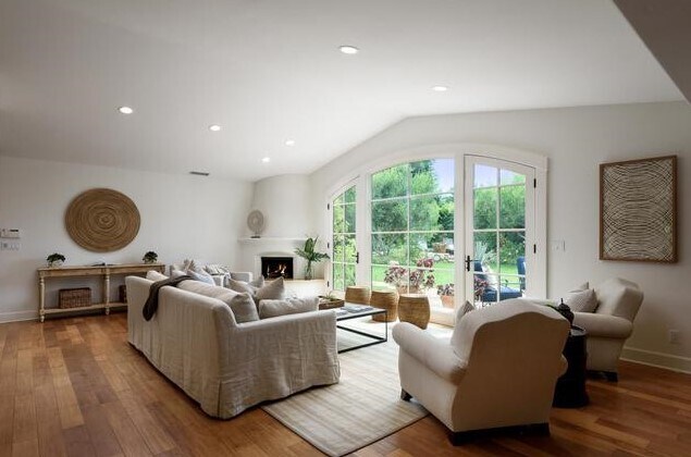 4357 Cuna Dr
