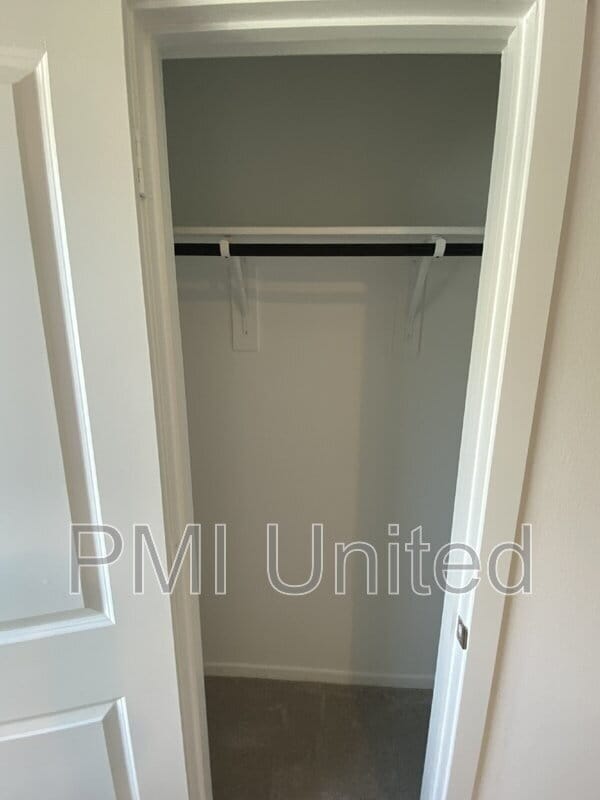 Photo - 3012 Burmese St