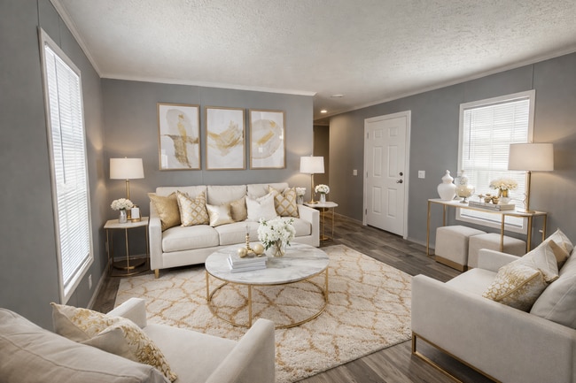 Photo - 831 N Pontiac Trail