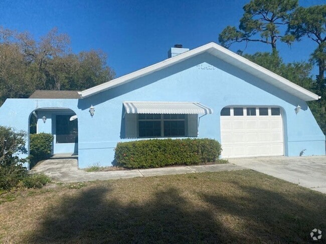 Building Photo - Available for the 2026 season and off season Rental