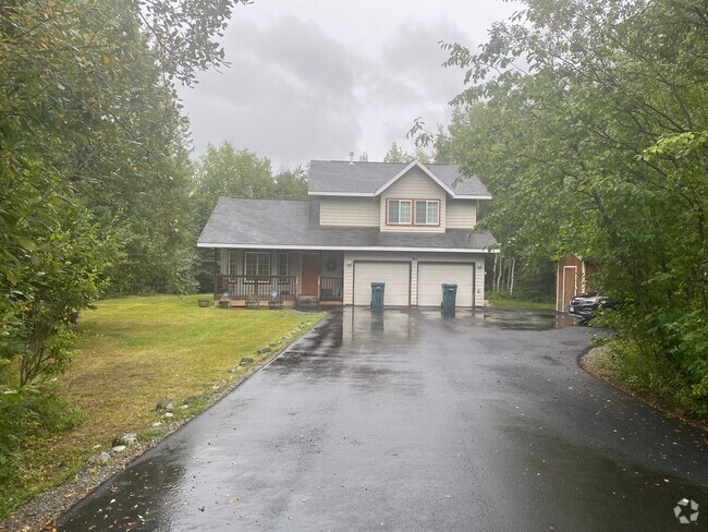 Building Photo - 3 Bedroom, 2.5 Bath Single Family Home