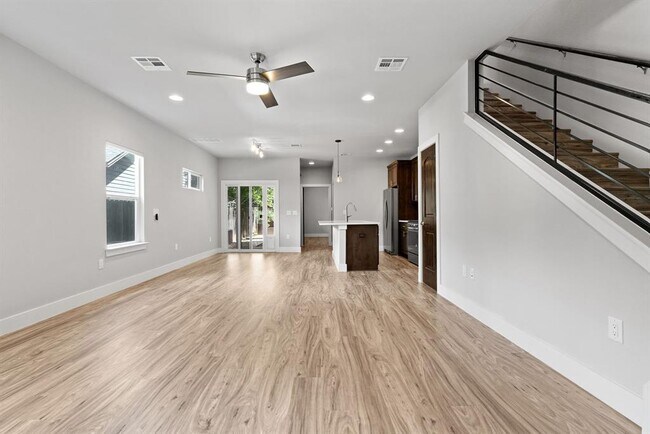 Photo - 1125 Walton Ln Unit F